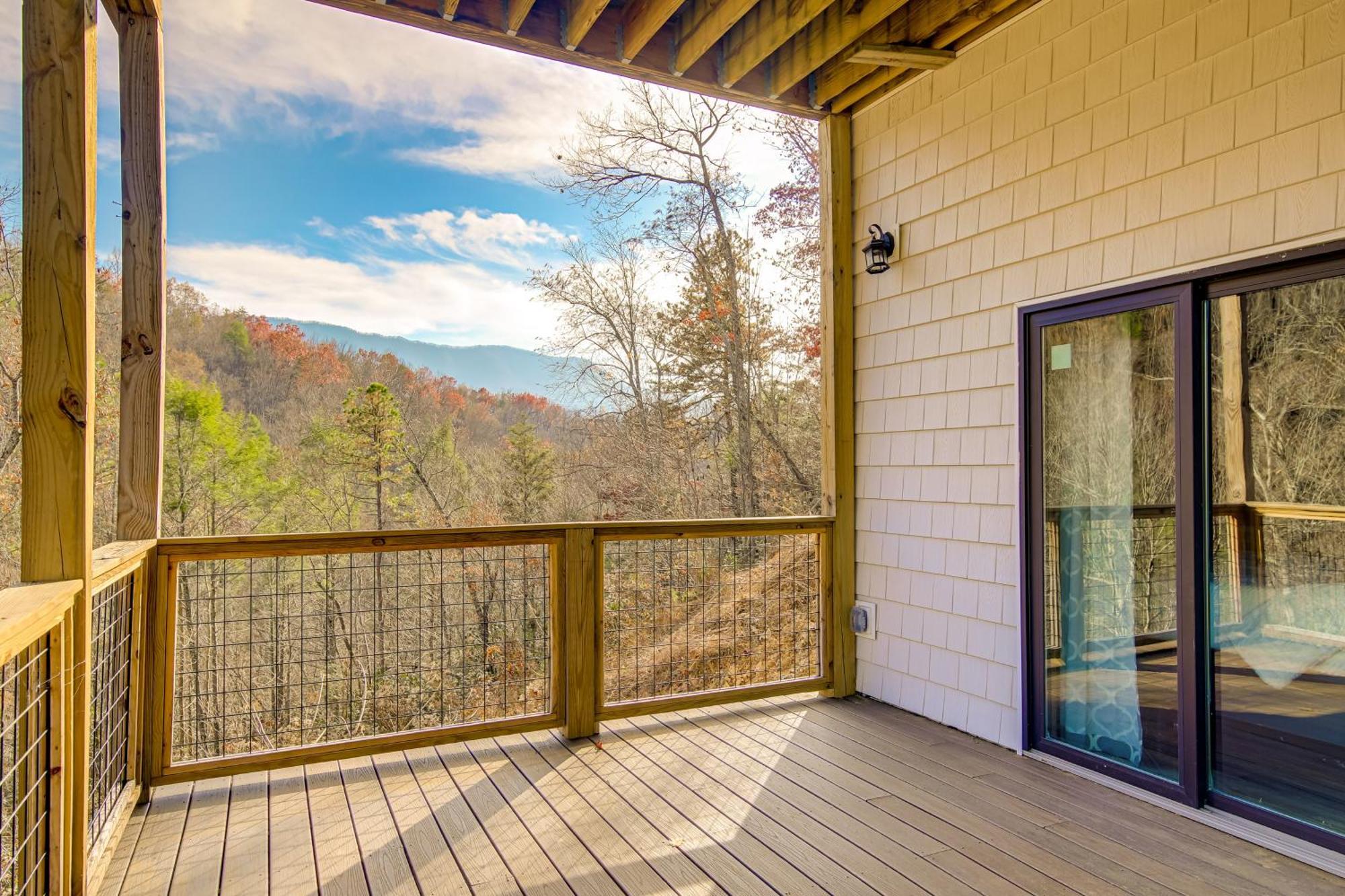 Gatlinburg Cabin With Game Room, Hot Tub And Mtn Views Екстериор снимка