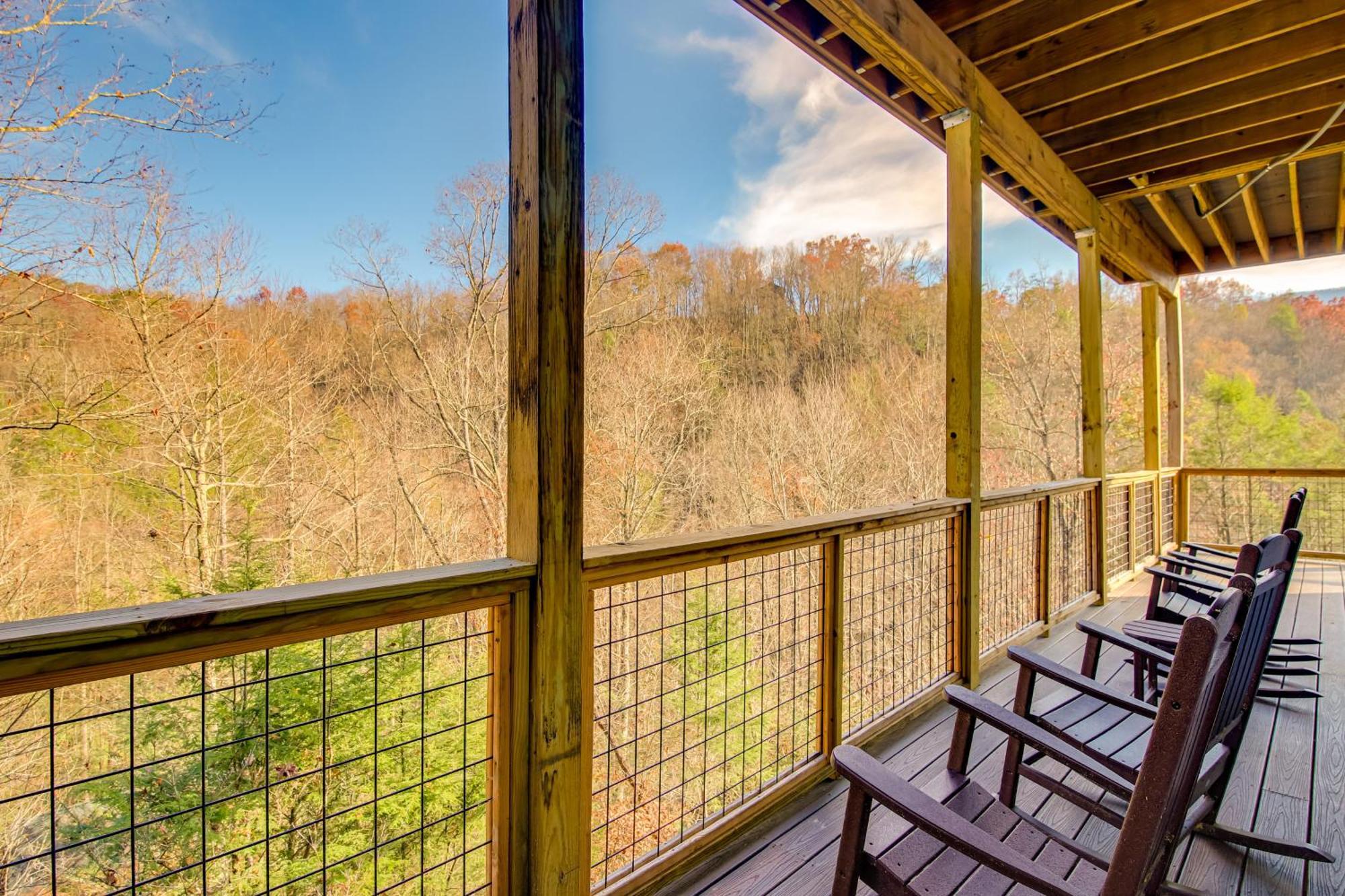 Gatlinburg Cabin With Game Room, Hot Tub And Mtn Views Екстериор снимка